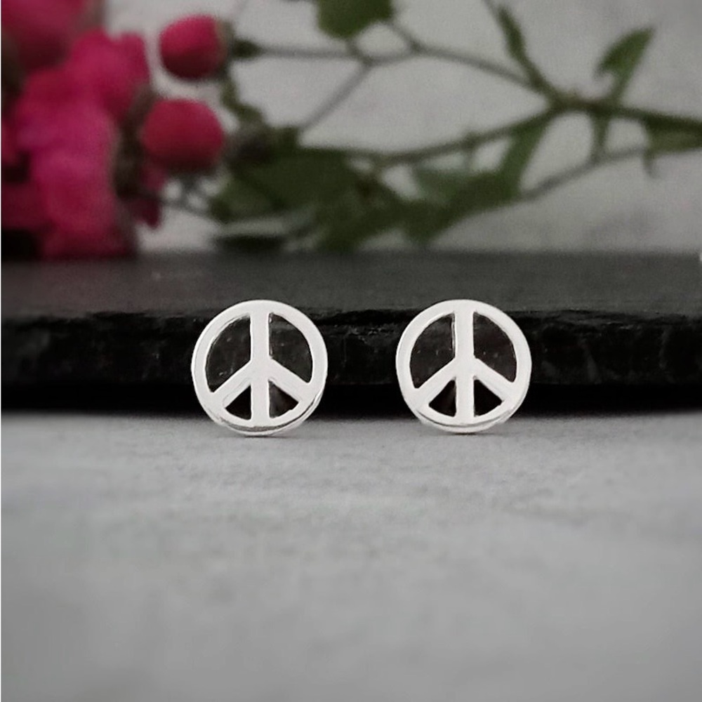 BOGO! Peace sign Dainty studded Earrings in Silver color - Boutique NEW